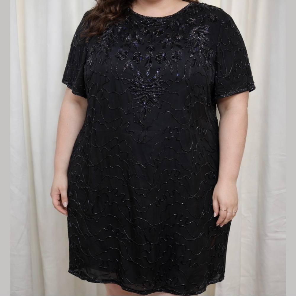 Sweet Sue Vintage Black 100% Silk Dress w/ Iridescent Sequins & Beading Size 2X